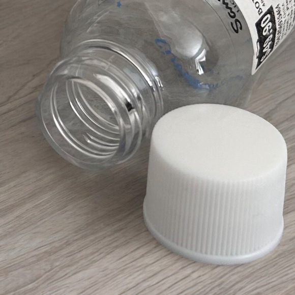 MINISO x Sanrio My Melody Kuromi and Cinnamonroll Mini Travel Bottles - Picture 4 of 7